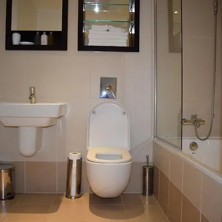 Comfort * Leeds (West Yorkshire)